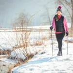 Nordic walking - Jaką założyć czapkę na kijki