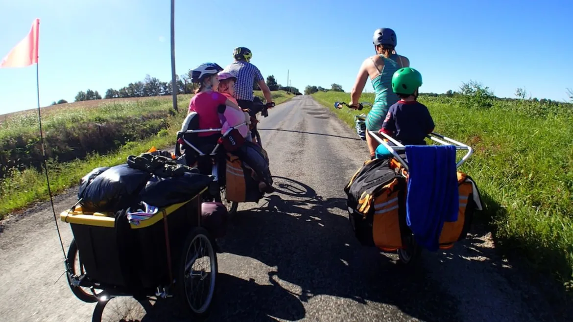 Foteliki rowerowe na bagażnik – przyjemne z pożytecznym